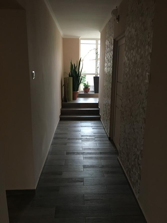 Private House Apartment แบรฮอฟ ภายนอก รูปภาพ