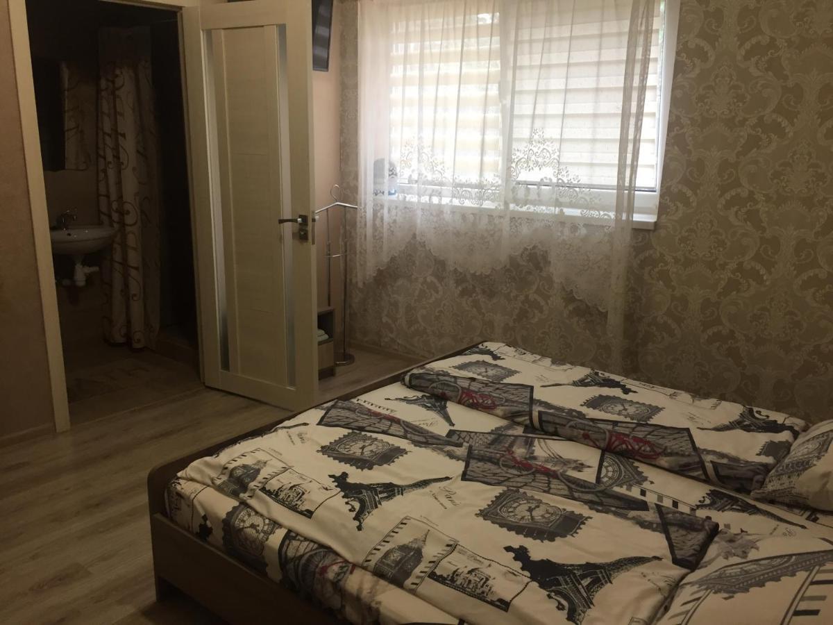 Private House Apartment แบรฮอฟ ภายนอก รูปภาพ
